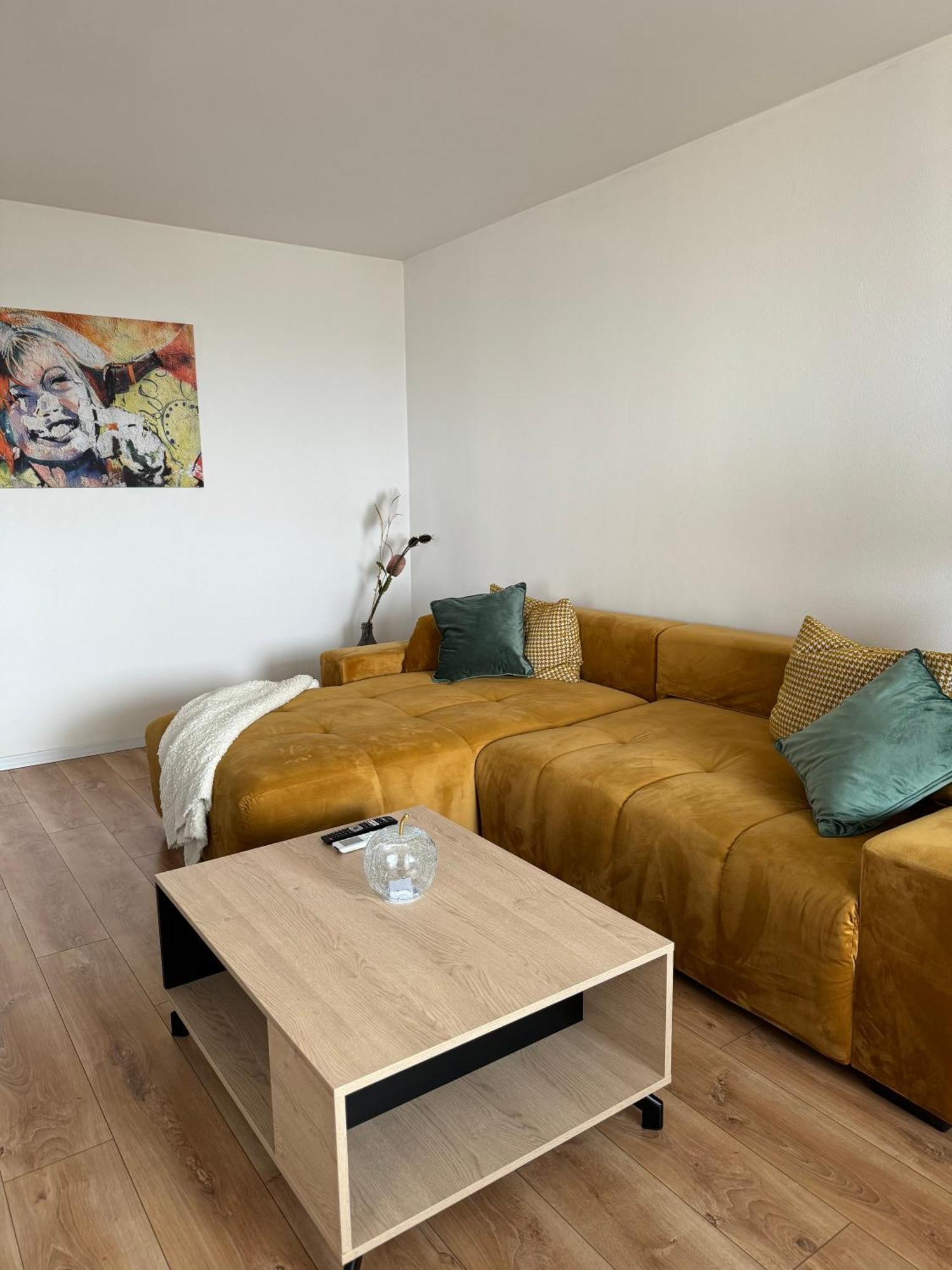 Modern Central Apartment Нитра Экстерьер фото